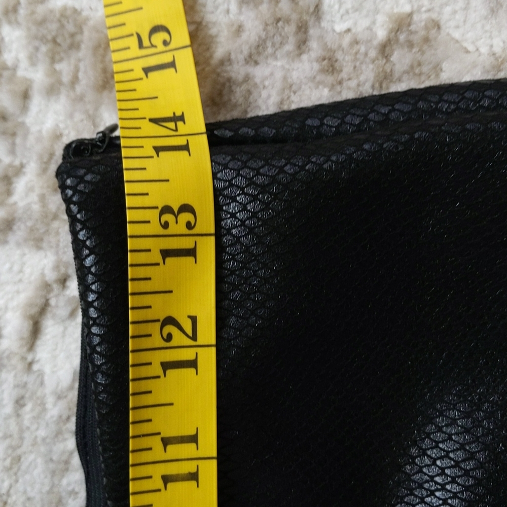 NEW Tahari Faux Leather Snakeskin Skinny Pants Small Black - Picture 13 of 16